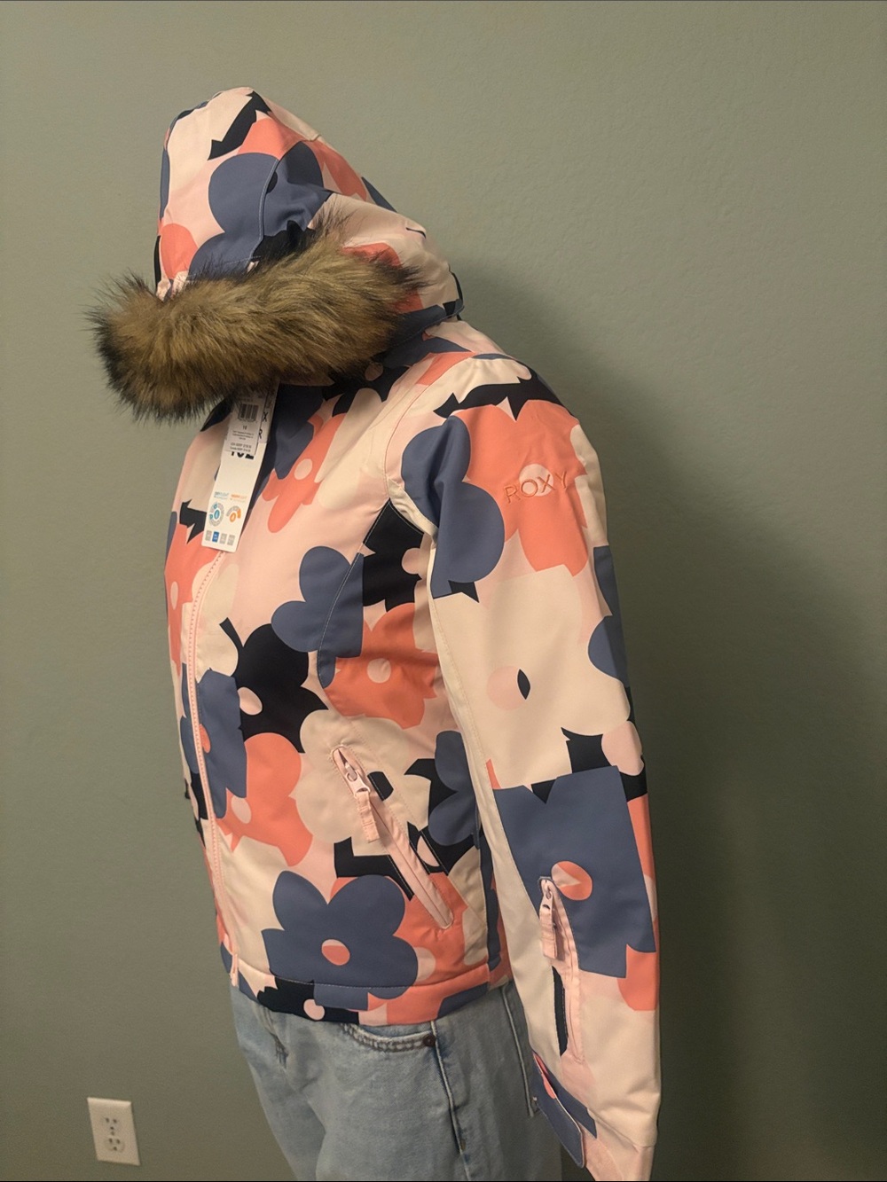 Kids Jacket Subcategory Classification - Picture 2 of 6